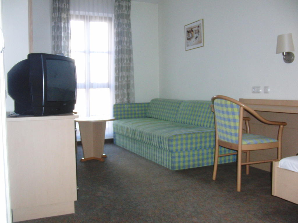 Hotel Angerer Vilseck Ruang foto