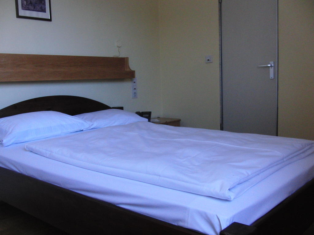 Hotel Angerer Vilseck Ruang foto